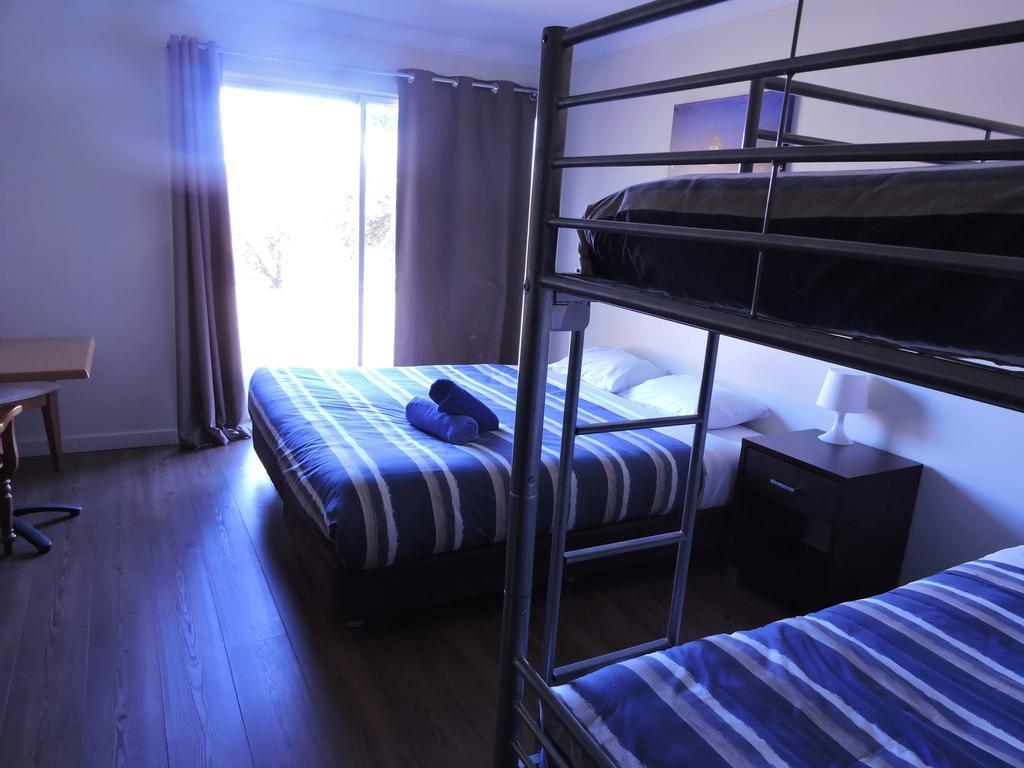 جيندابين Siesta Villa الغرفة الصورة